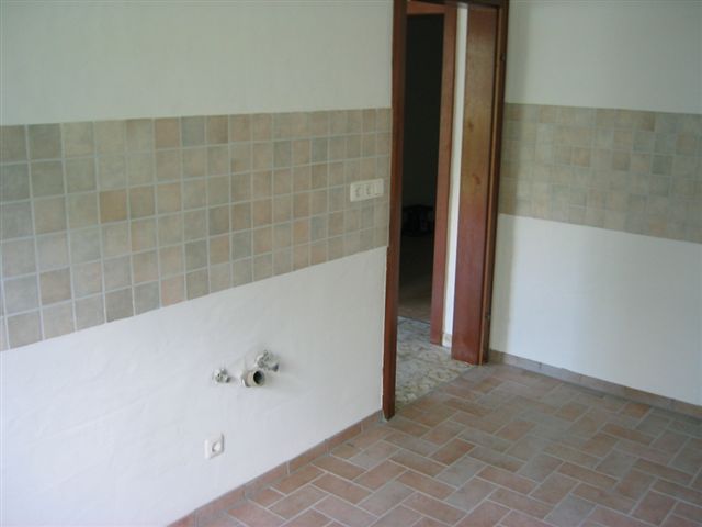Küchenboden und Wand gefliest