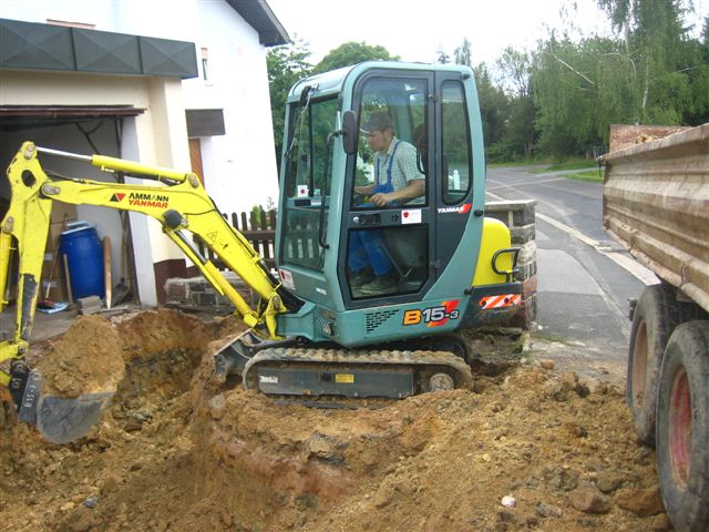 Minibagger Aushub Stellplatz