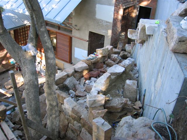 Betontreppe und Natursteinstufen 2