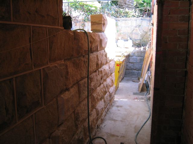 Natursteinmauerverbund und Sichtfugen